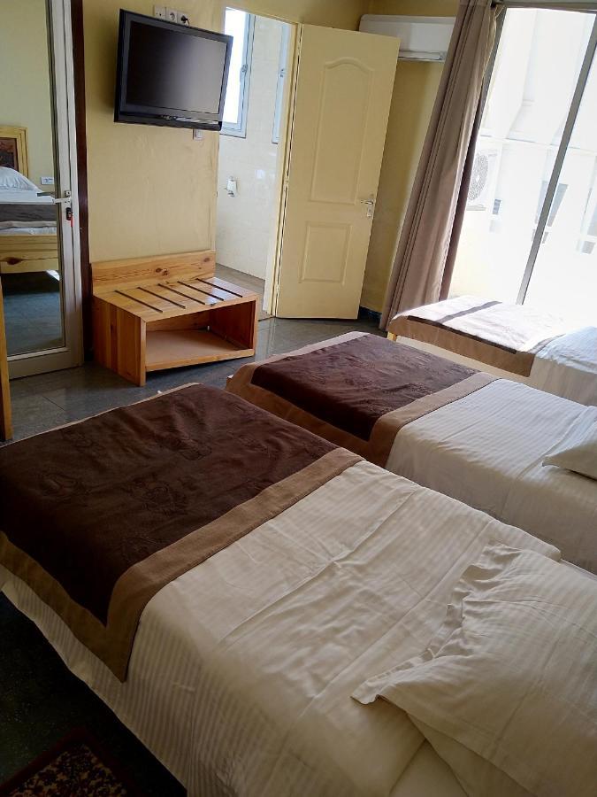 Du Plateau Hotel